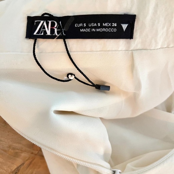 Zara large bow cream mini skirt - Picture 4 of 4